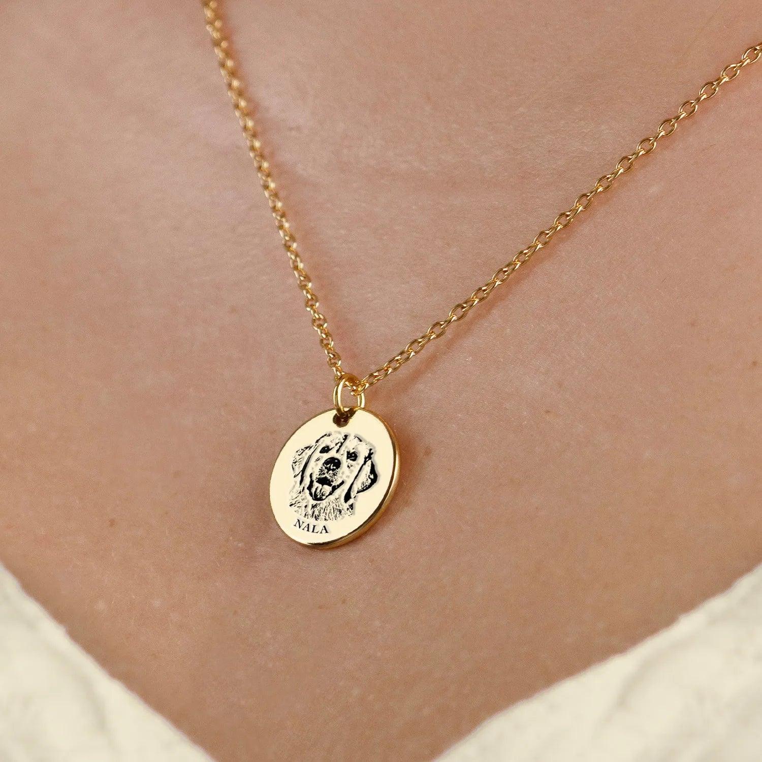 Pet Face Necklace with Shallow Engraving