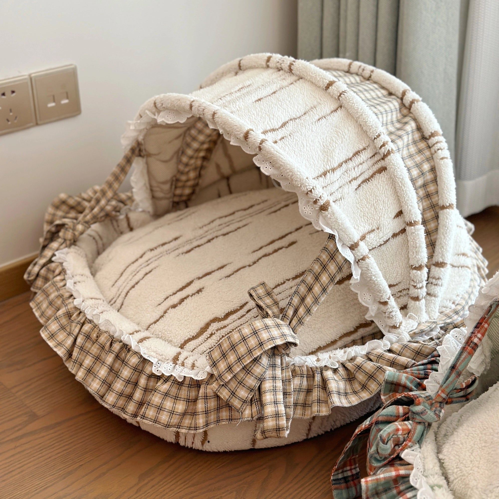 Luxury Pet Tent Bed