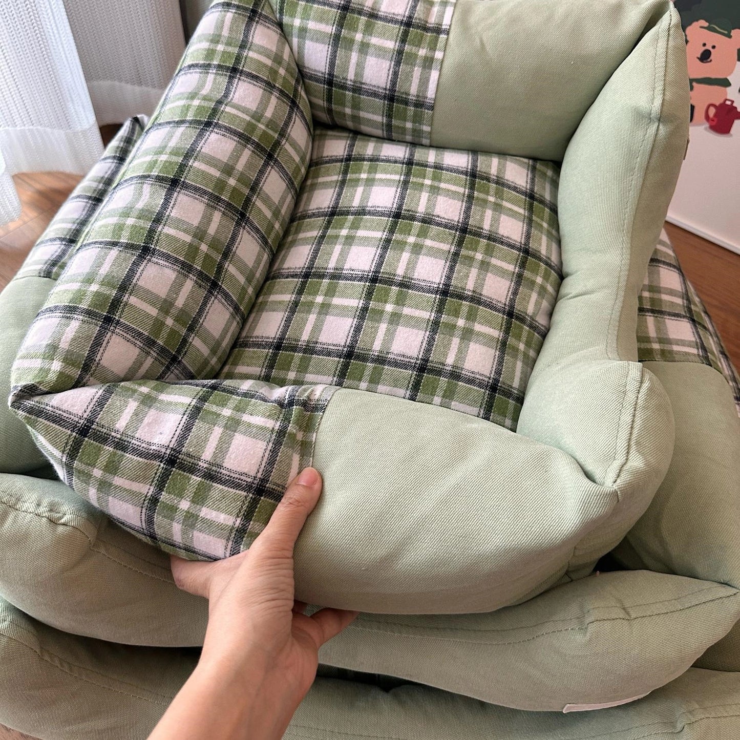 Waschbares Haustierbett mit Karomuster