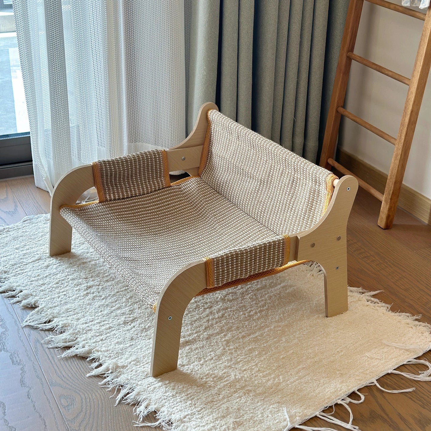 Breathable Woven Pet Sofa Bed